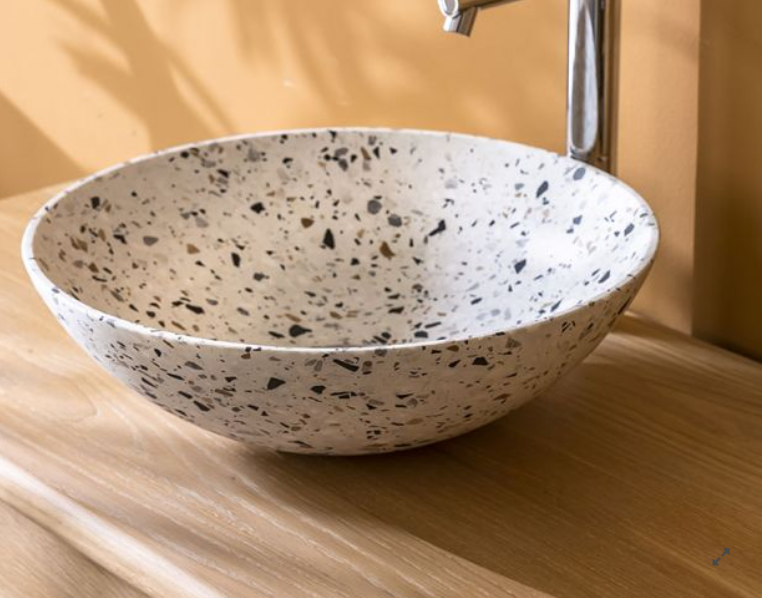 Revêtement en Terrazzo Teinté – Élégance et Durabilité pour vos Espaces
